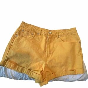 Forever 21 Yellow Denim cuffed Stretch Shorts Sz 31